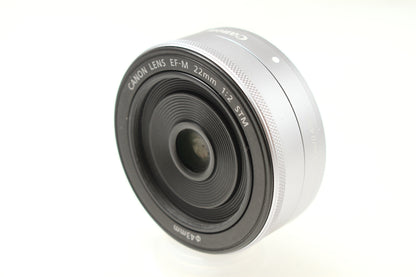 EOS M200 ホワイト Wレンズキット