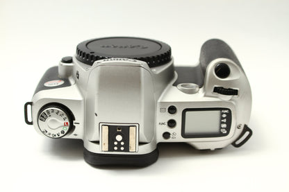 EOS Kiss シルバー