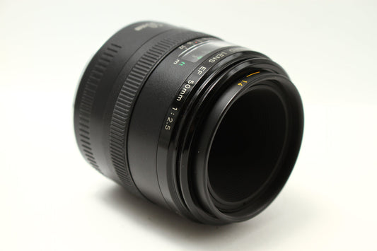 EF 50/2.5 COMPACT-MACRO