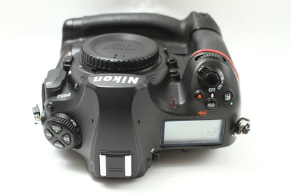 D850 + MB-D18