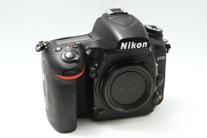 D750