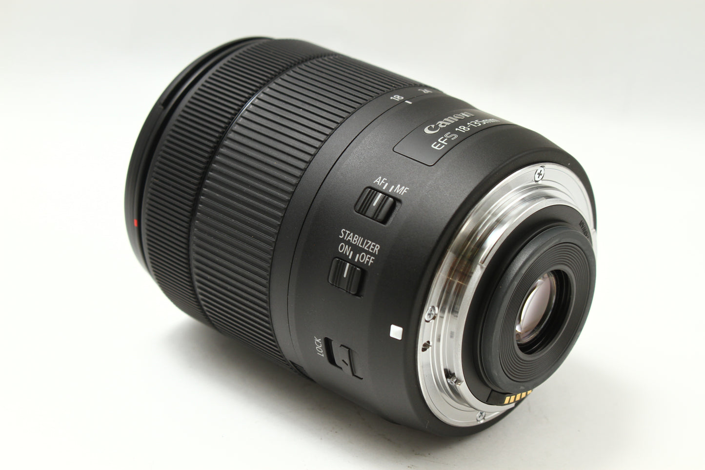 EF-S 18-135/3.5-5.6 IS USM