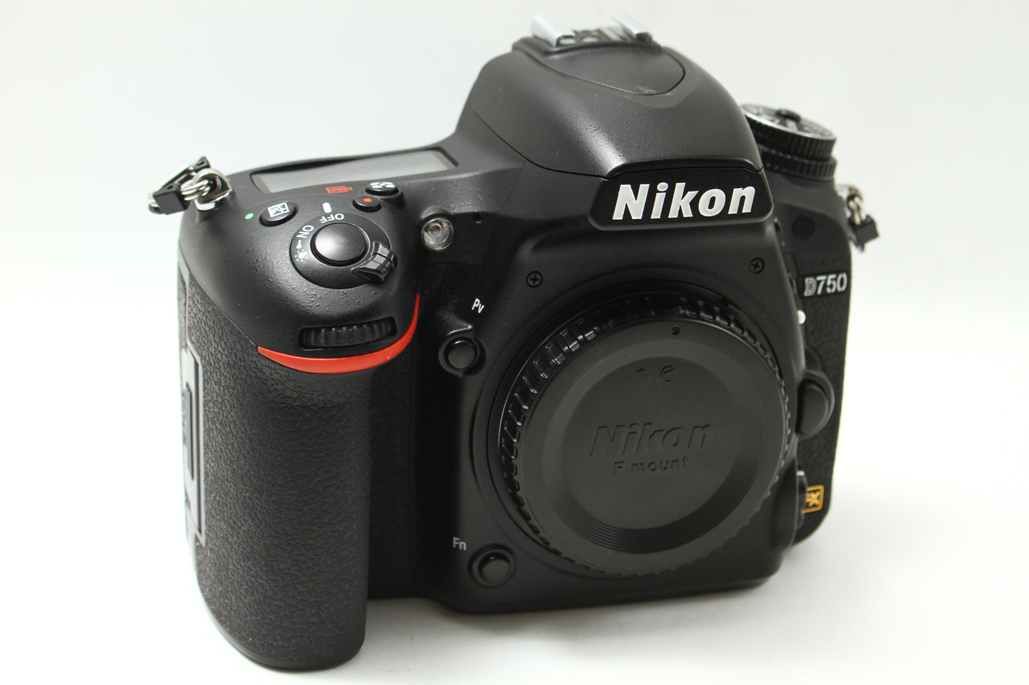 D750