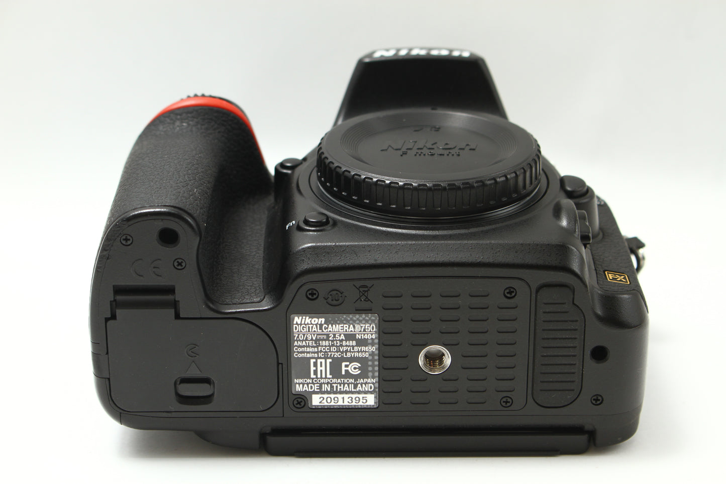 D750