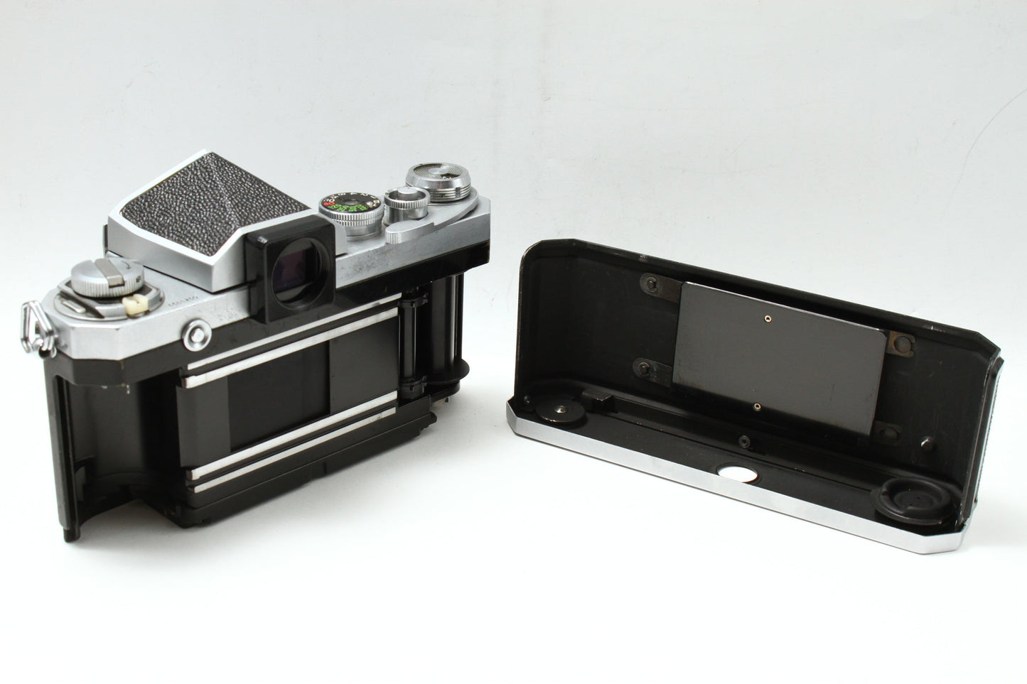 F アイレベル シルバー 658万台