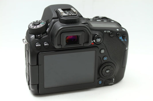 EOS 80D