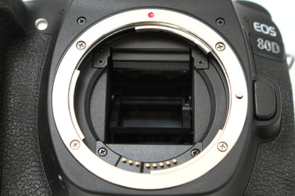 EOS 80D