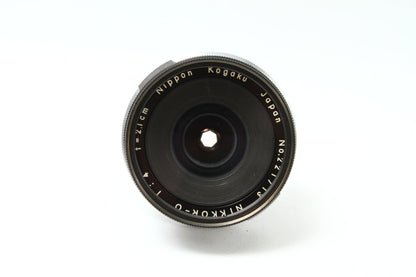 NIKKOR-O 2.1cm/4 ファインダー付き (Nikon F)